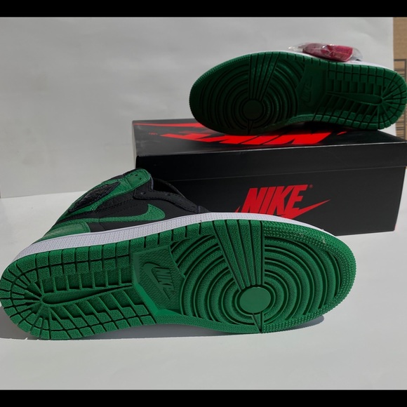 Nike air Jordan 1s - Picture 4 of 6